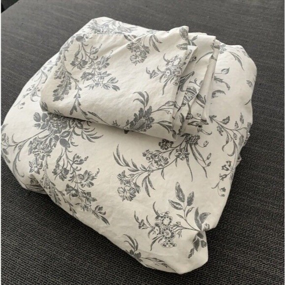 IKEA Alvine Kvist Design Queen Duvet with Pillowcase - Picture 1 of 6